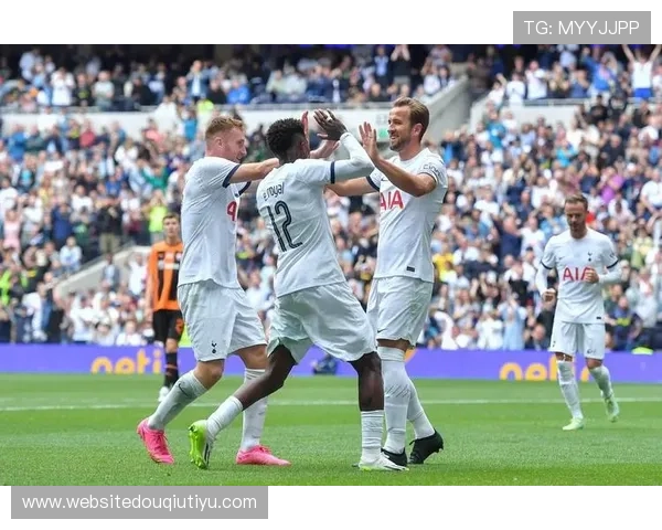 斗球吧直播平台支持多设备多角度观看足球比赛方便快捷