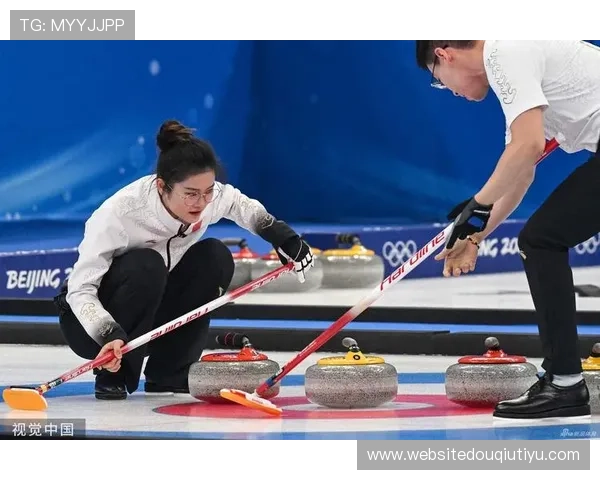 免费下载斗球直播间软件,随时随地观看精彩足球比赛直播内容 免费下载斗球直播间软件,随时随地观看精彩足球比赛直播内容