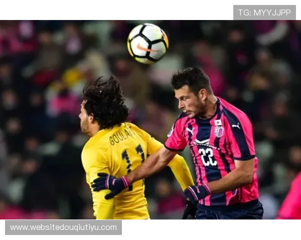 斗球即时比分与赛事直播同步,确保你不错过每一场精彩激烈的比赛瞬间