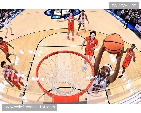 斗球直播篮球高清画质保证每一个精彩瞬间都清晰呈现给你