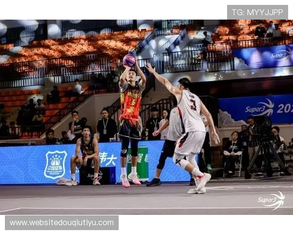 斗球直播高清版支持多设备同步观看，随时随地享受高清足球直播